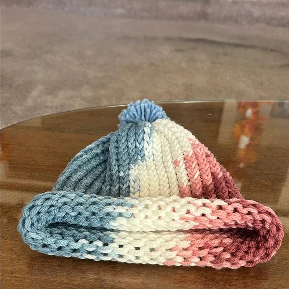 Handmade Blue and Green Knit Beanie - Picture 10 of 10